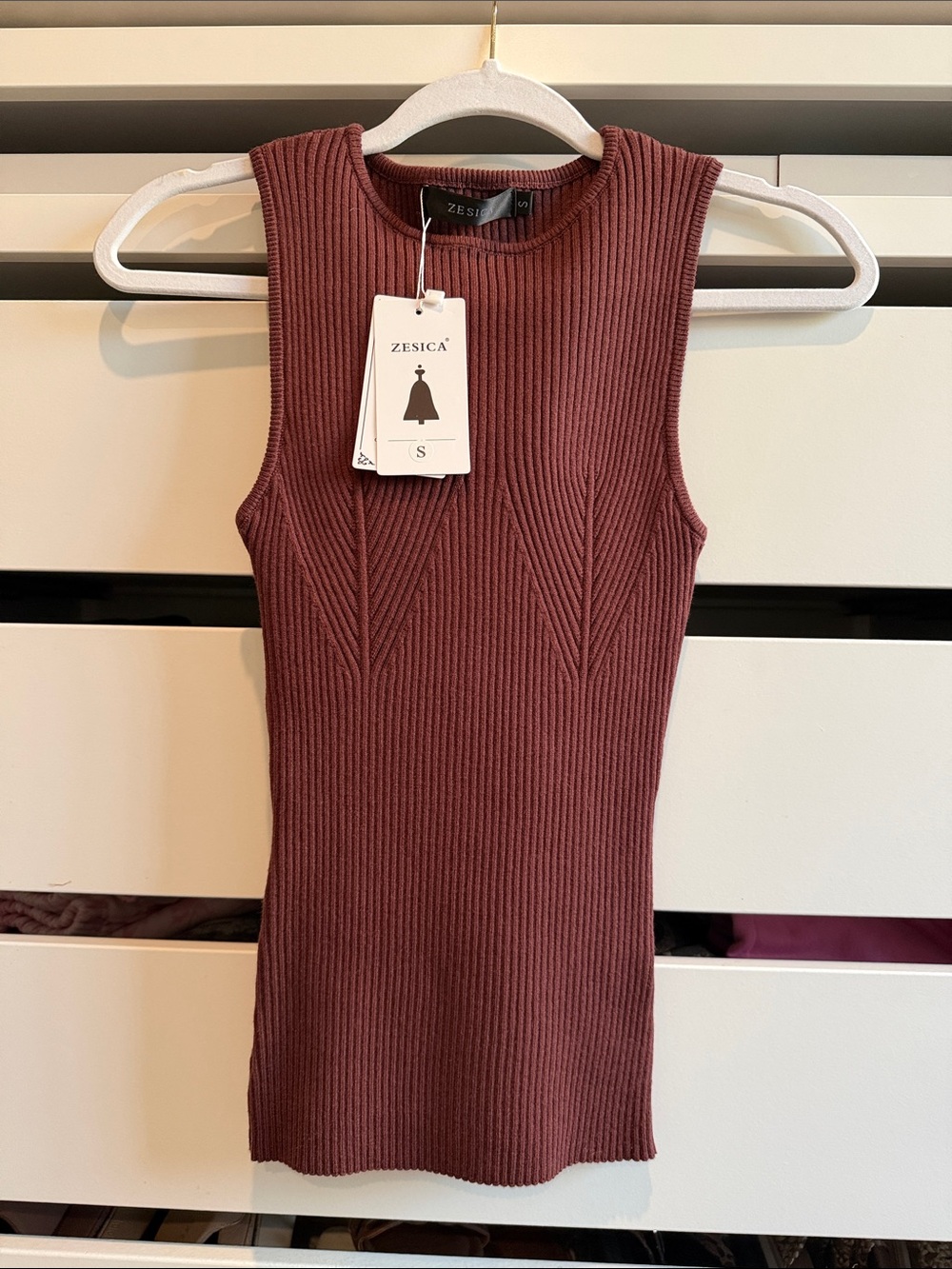 Zesica Sleeveless Ribbed Midi Dress — Burgundy